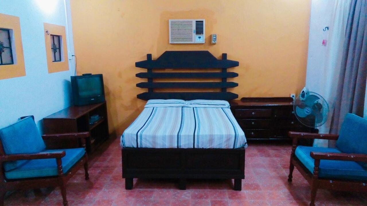 Hostal Y Camping Villa Mercedes Tizimín Exterior foto
