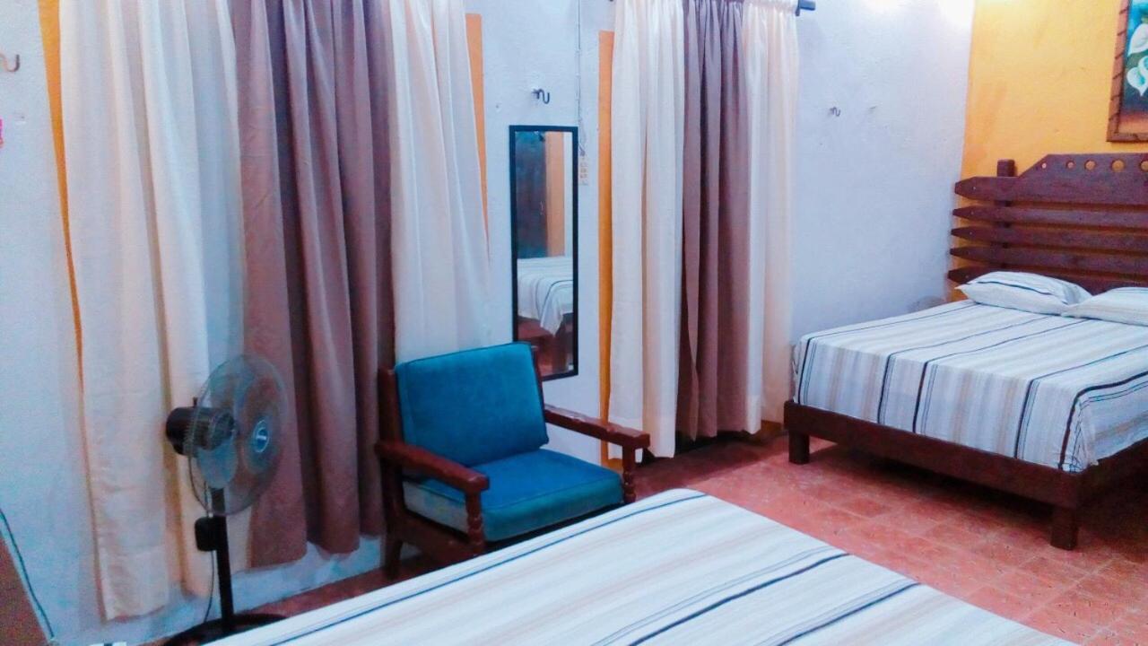 Hostal Y Camping Villa Mercedes Tizimín Exterior foto