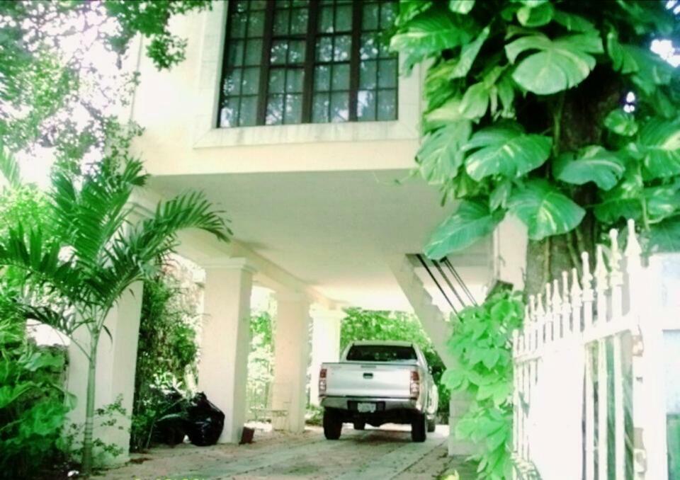 Hostal Y Camping Villa Mercedes Tizimín Exterior foto